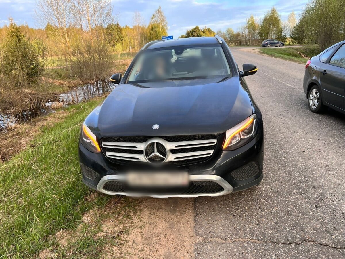 Под Тверью остановили "Мерседес" с 10-летним водителем