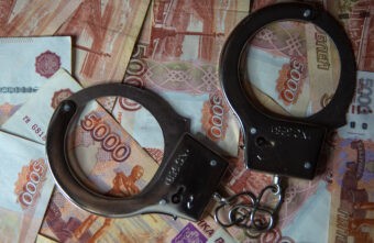 В Твери бывший директор бюджетного учреждения предстанет перед судом за растрату более 13 миллионов рублей