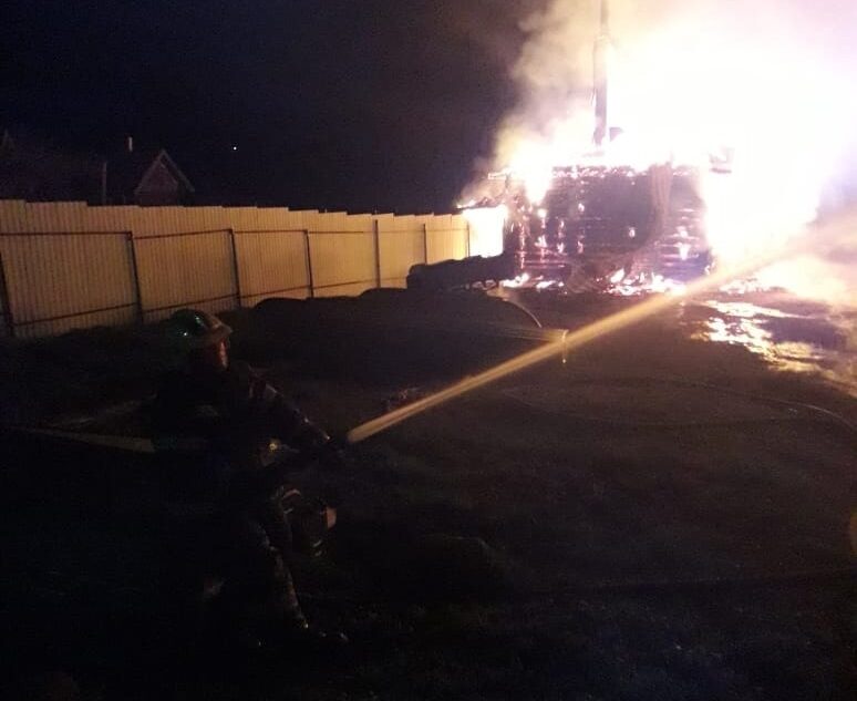 В Тверской области вспыхнули две бани