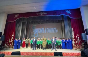 Концертная программа "Нам жить и помнить" прошла в Торопце