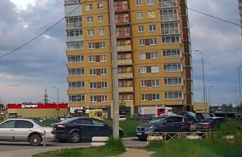 В Твери спасли детей, застрявших в лифте В Твери спасли детей, застрявших в лифте