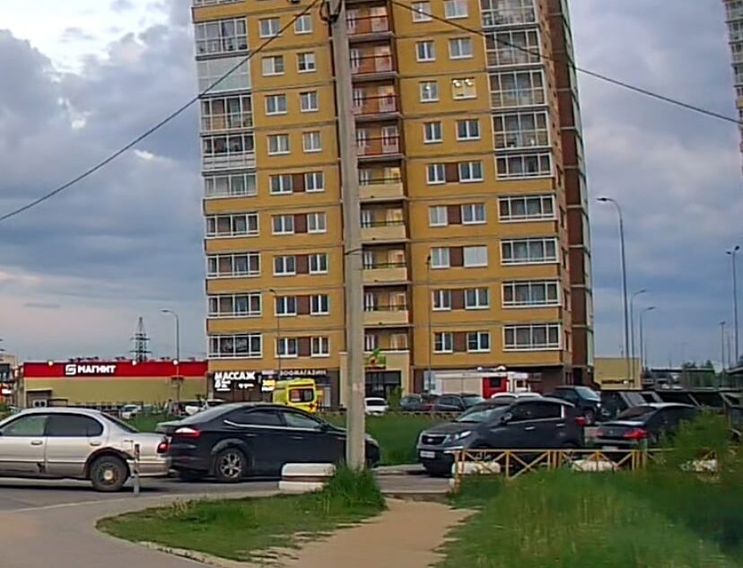 В Твери спасли детей, застрявших в лифте В Твери спасли детей, застрявших в лифте