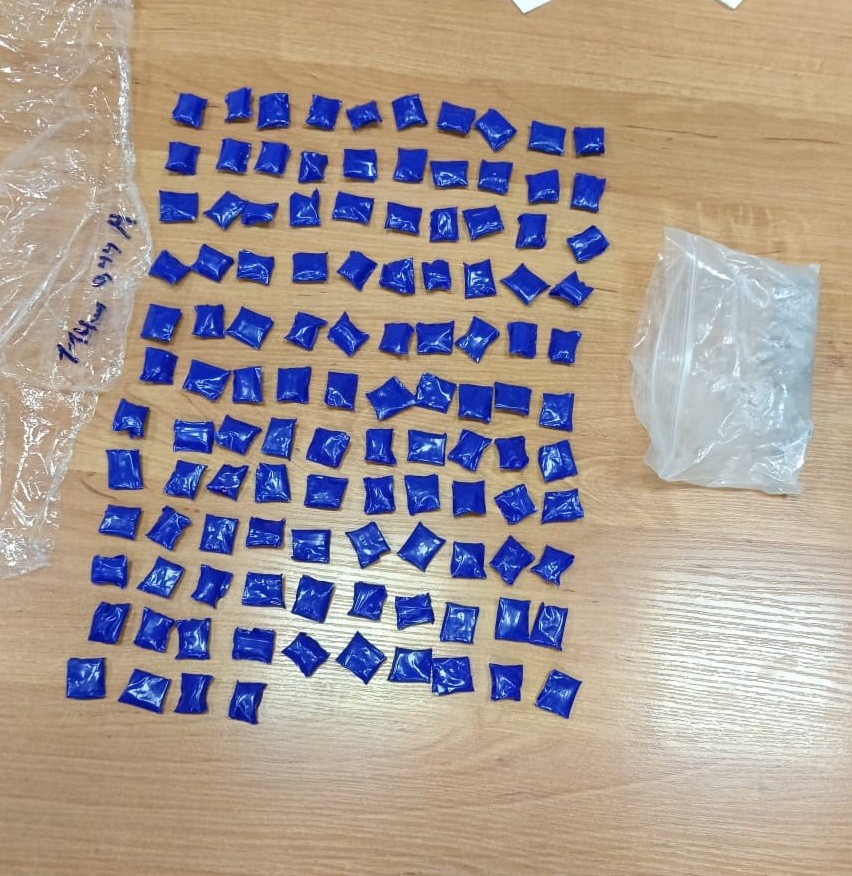 Почти 230 свёртков с метадоном планировала распространить в Твери пойманная злоумышленница