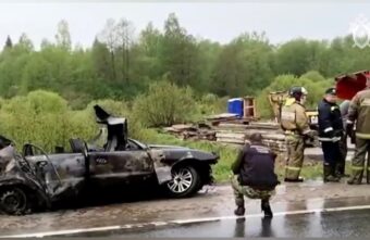 Сотрудники СКР выясняют обстоятельства страшного ДТП в Тверской области