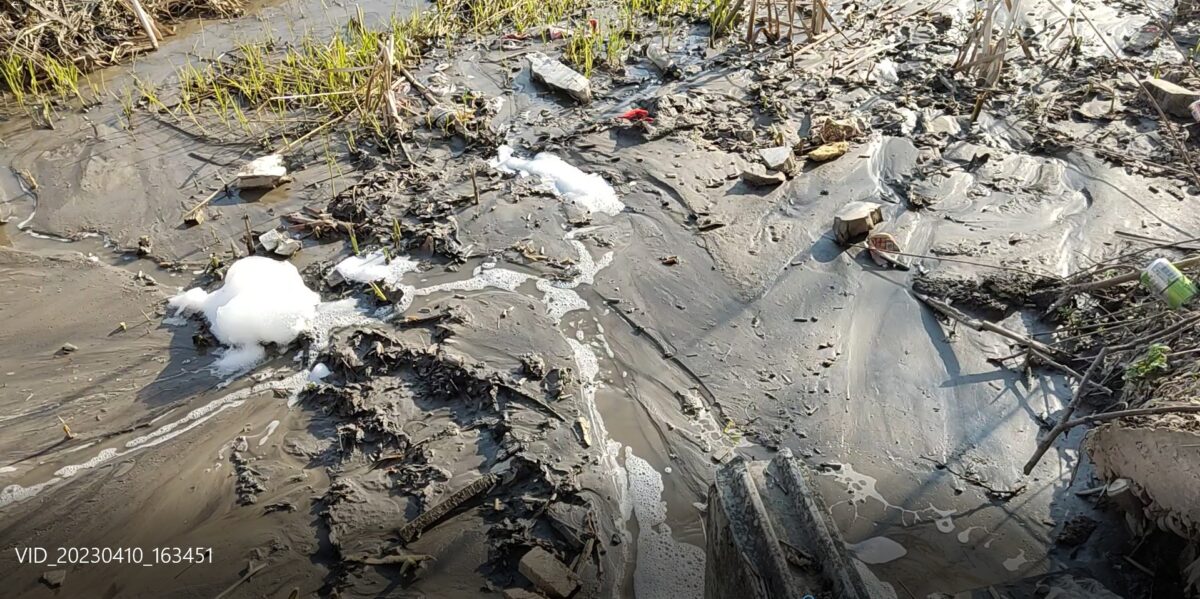 В Тверской области хозяин автомойки не заботился об окружающей среде