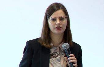 Экс-чиновница Тверской области подозревается в получении крупной взятки Экс-чиновница Тверской области подозревается в получении крупной взятки