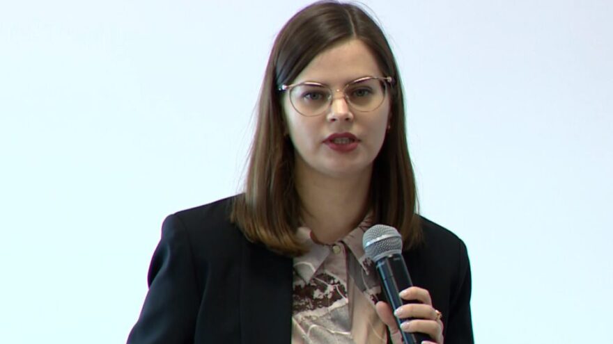 Экс-чиновница Тверской области подозревается в получении крупной взятки Экс-чиновница Тверской области подозревается в получении крупной взятки