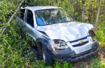В Тверской области пострадал водитель съехавшего в кювет внедорожника