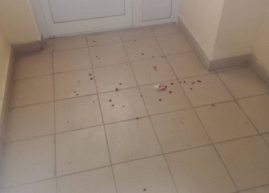 В Твери мужчина напал на инженера ТСЖ в подъезде