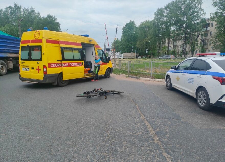 7-летний мальчик попал под колёса "Шкоды" в Твери