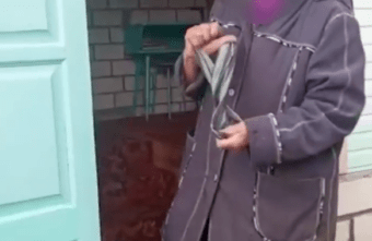 В Тверской области старуха задушила кота и принесла его труп хозяину