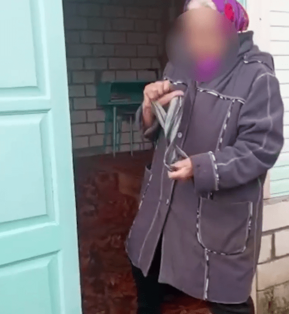 В Тверской области старуха задушила кота и принесла его труп хозяину В Тверской области старуха задушила кота и принесла его труп хозяину