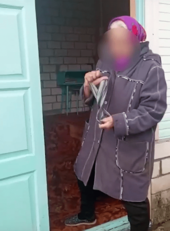 В Тверской области старуха задушила кота и принесла его труп хозяину