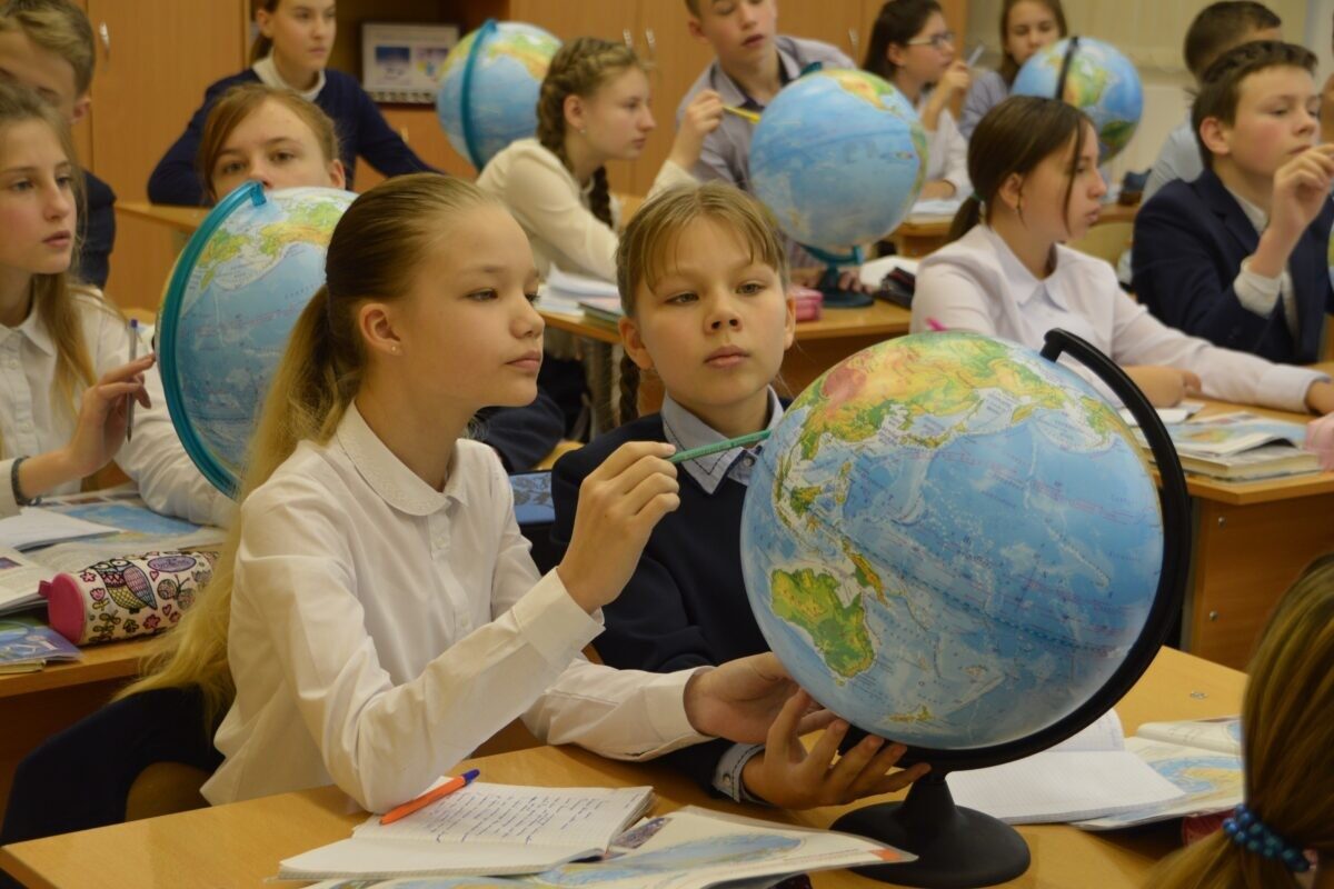 Одаренные ученики тверских школ могут получить премии