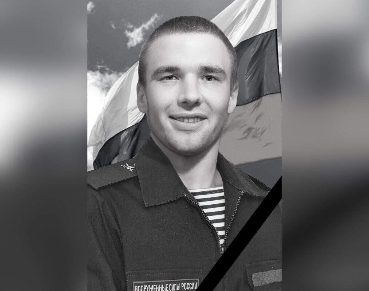 Жители Тверской области проводят в последний путь 27-летнего Дениса Гаврилова