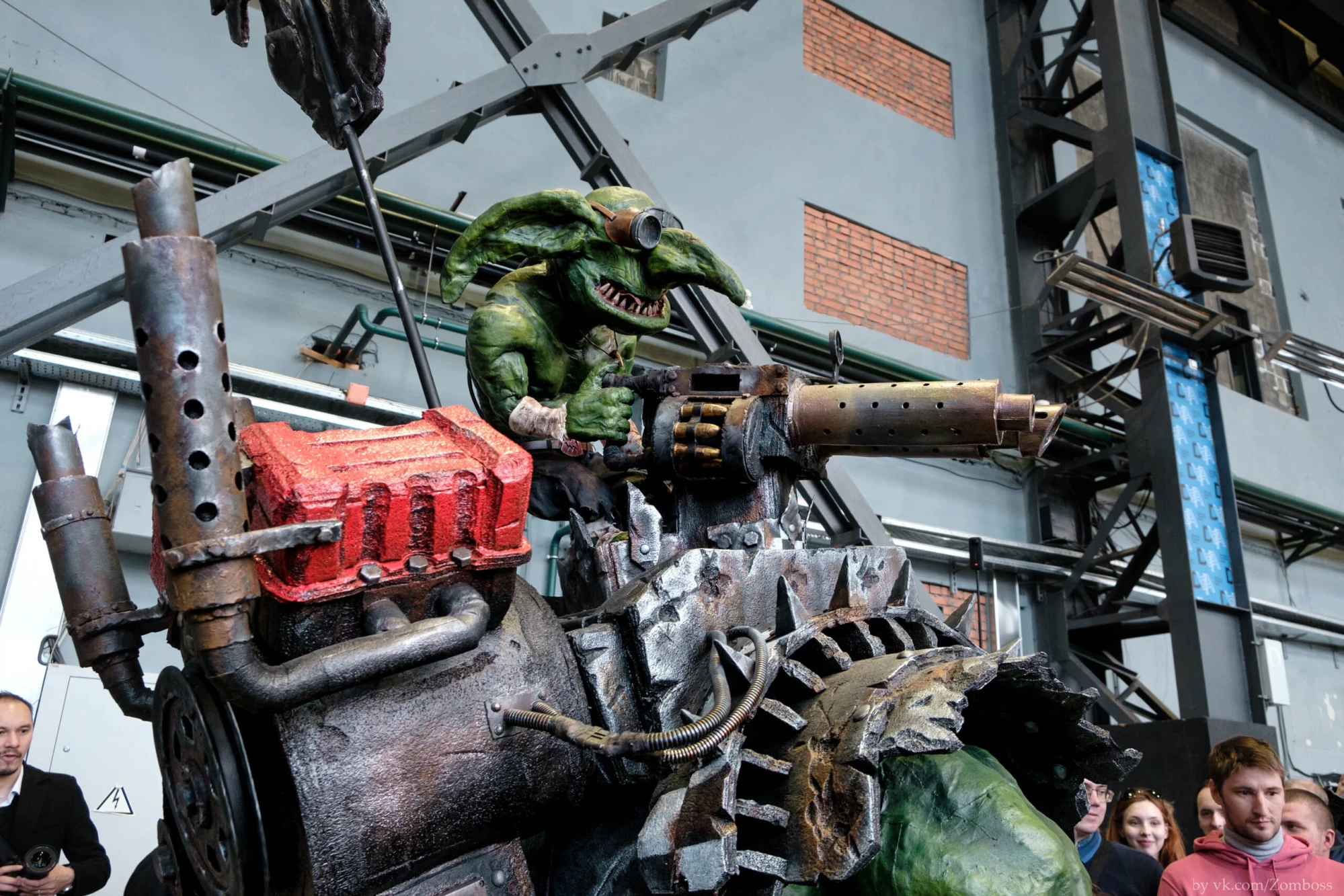 «Waaagh!»: тверитянин стал победителем конкурса, создав огромный костюм орка
