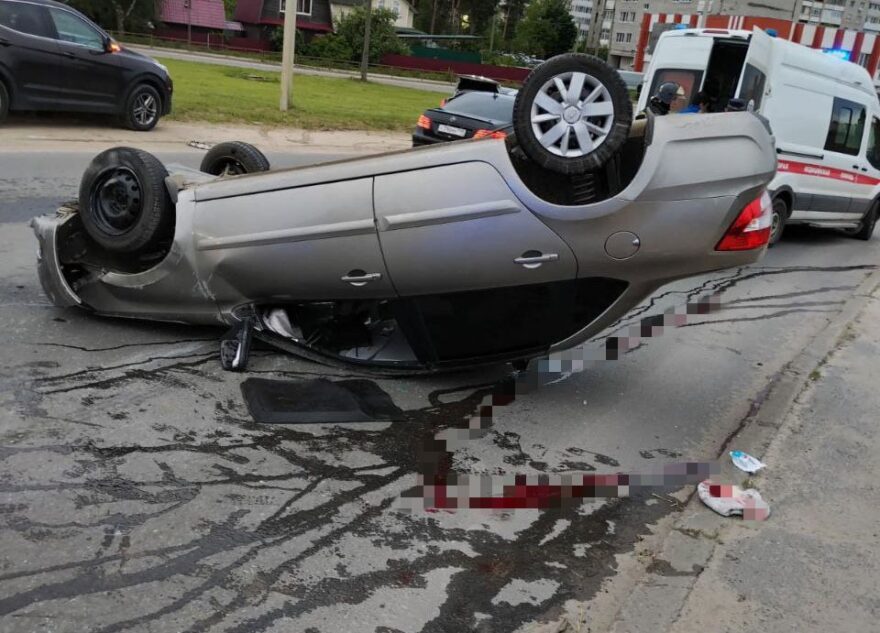 На видео попал момент ДТП на мосту в Кимрах