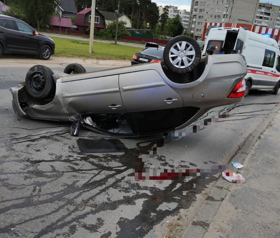 На видео попал момент ДТП на мосту в Кимрах