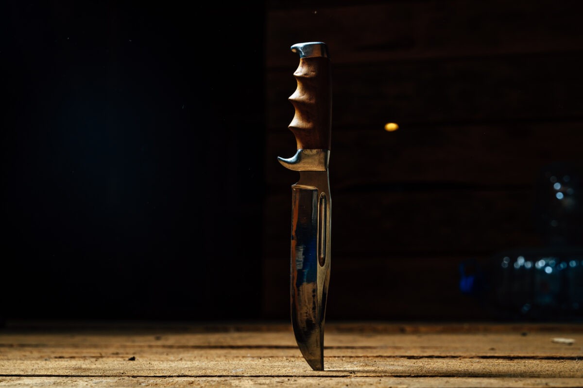 В Тверской области мужчина не смог убить знакомого двумя ударами ножа