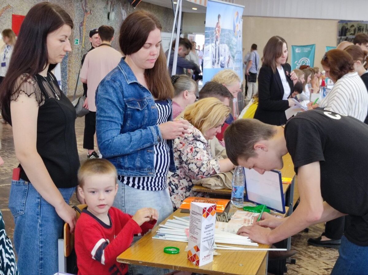 В Тверской области прошла ярмарка трудоустройства «Работа России. Время  возможностей» | ТОП Тверь новости