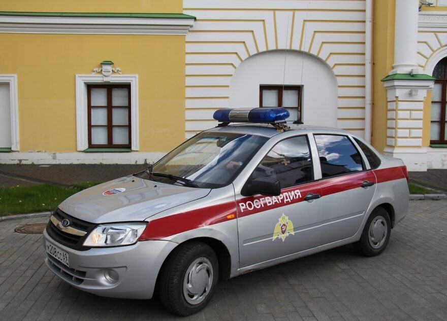 В Твери мужчина попытался завладеть дорогим костюмом без оплаты В Твери мужчина попытался завладеть дорогим костюмом без оплаты