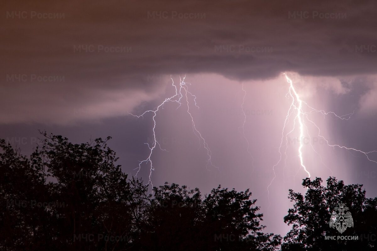 На Тверскую область идет гроза
