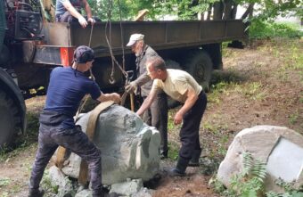 В Твери устанавливают памятник инженеру Петру Богомолову