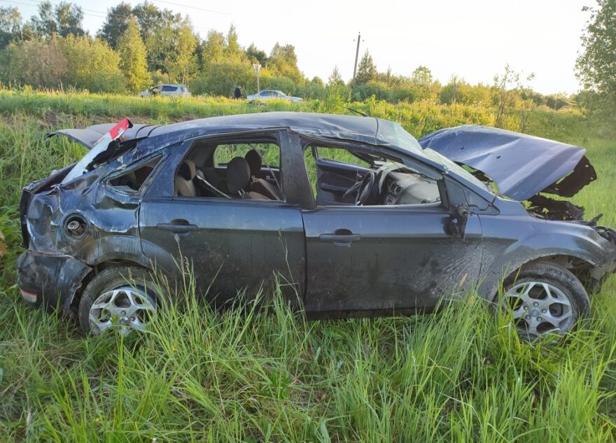 Женщина и двое детей пострадали в ДТП в Тверской области