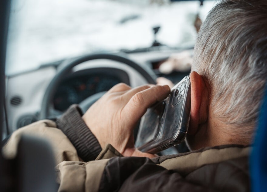 Жителя Тверской области «избили и ограбили» неприятели