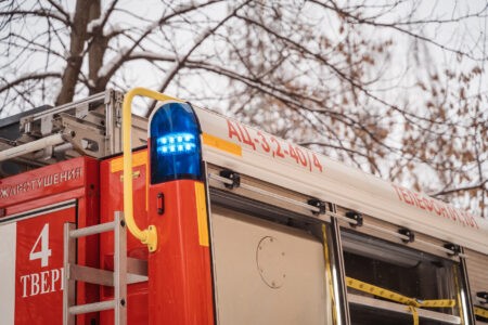 В Твери в жилом доме произошел пожар В Твери в жилом доме произошел пожар