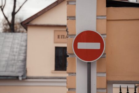 В Твери на две недели перекрыли улицу в центре города В Твери на две недели перекрыли улицу в центре города