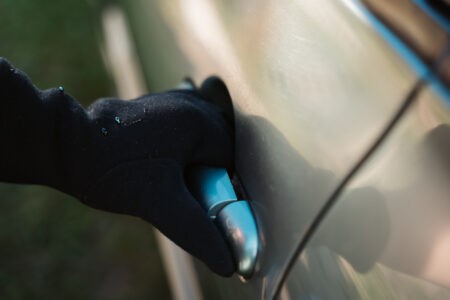 Тверитянин сядет в тюрьму за кражу автомобиля ради металла Тверитянин сядет в тюрьму за кражу автомобиля ради металла