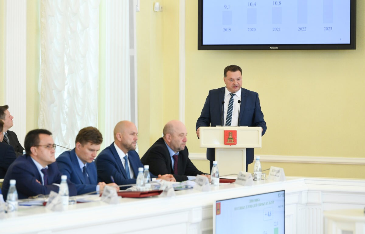 Губернатор Игорь Руденя поставил задачи по подготовке к уборочной кампании