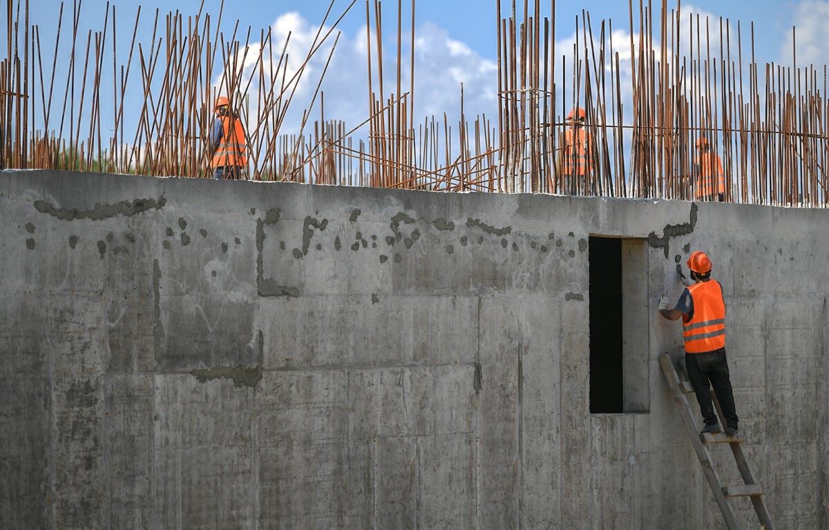 Ход строительства нового здания Детской областной больницы проверил губернатор