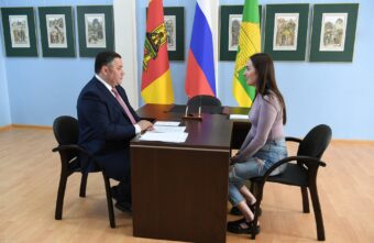 Губернатор Игорь Руденя провел прием граждан в Калязине Губернатор Игорь Руденя провел прием граждан в Калязине