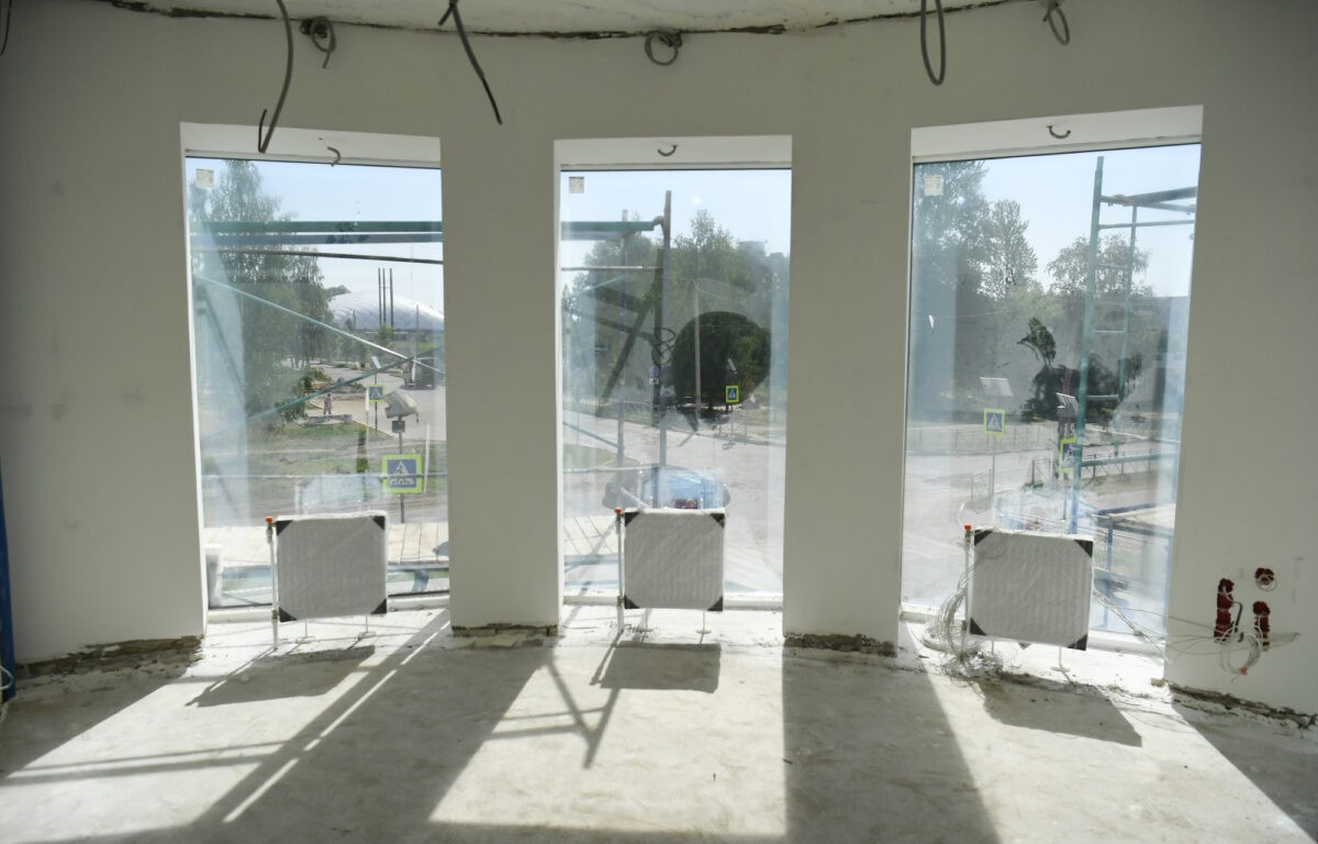 Губернатор Игорь Руденя поставил задачи по завершению строительства поликлиники в Старице