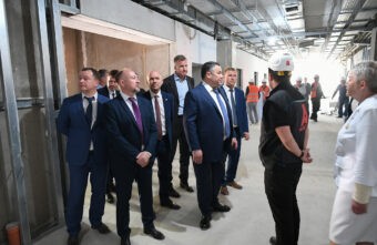 Губернатор Игорь Руденя поставил задачи по завершению строительства поликлиники в Старице Губернатор Игорь Руденя поставил задачи по завершению строительства поликлиники в Старице