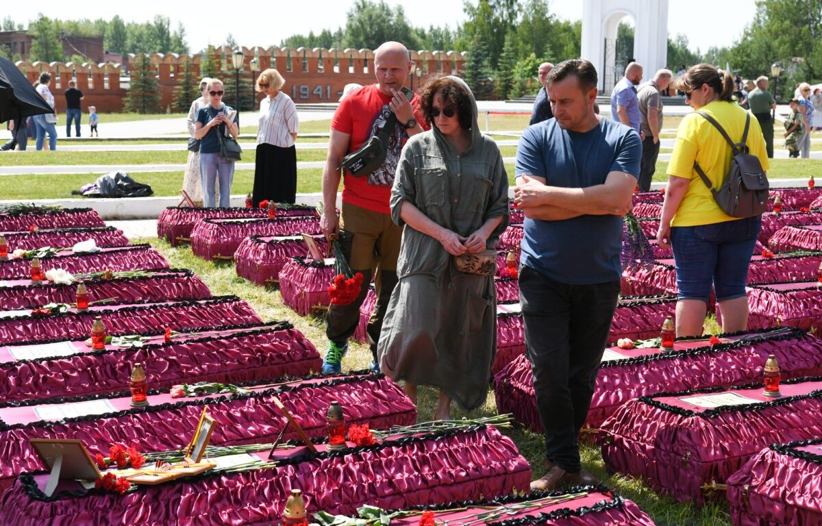 В День памяти и скорби Игорь Руденя почтил память павших во время Великой Отечественной войны солдат в городе воинской славы Ржеве