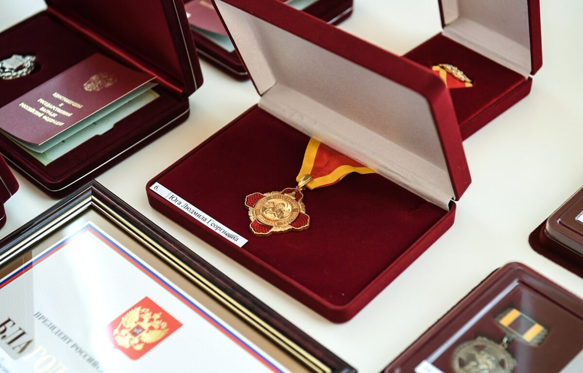 Игорь Руденя вручил государственные и региональные награды жителям Тверской области