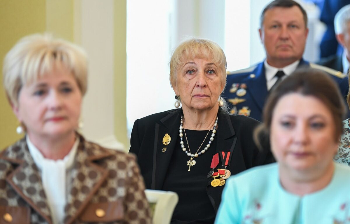 Игорь Руденя вручил государственные и региональные награды жителям Тверской области