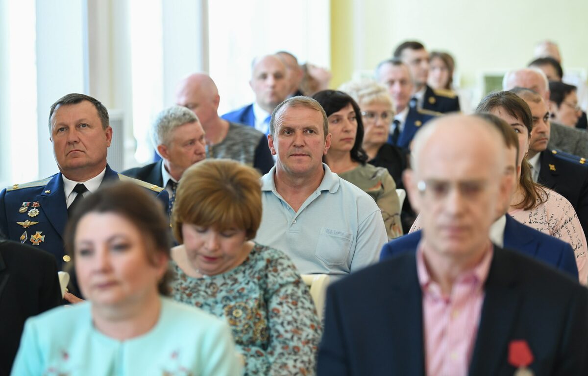 Игорь Руденя вручил государственные и региональные награды жителям Тверской области