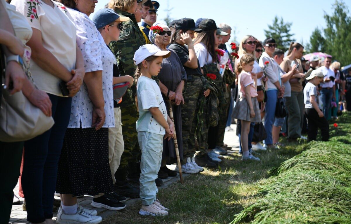 В День памяти и скорби Игорь Руденя почтил память павших во время Великой Отечественной войны солдат в городе воинской славы Ржеве