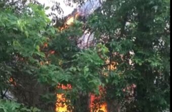 В Твери произошел страшный пожар в доме