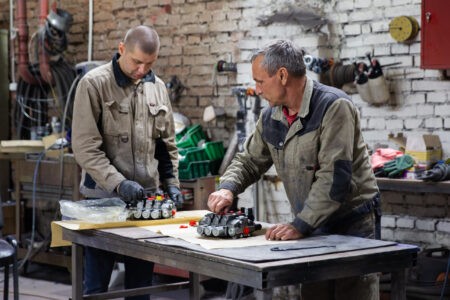Больше 2,4 тысячи вакансий ждут жителей Тверской области на ярмарке трудоустройства Больше 2,4 тысячи вакансий ждут жителей Тверской области на ярмарке трудоустройства
