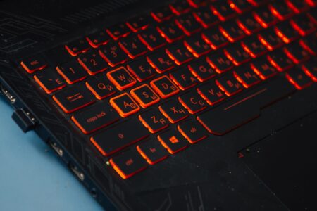 ВТБ: мошенники создают фишинговые сайты для геймеров