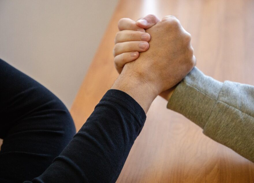 Молодой тверитянин проиграл спор с другом и украл алкоголь