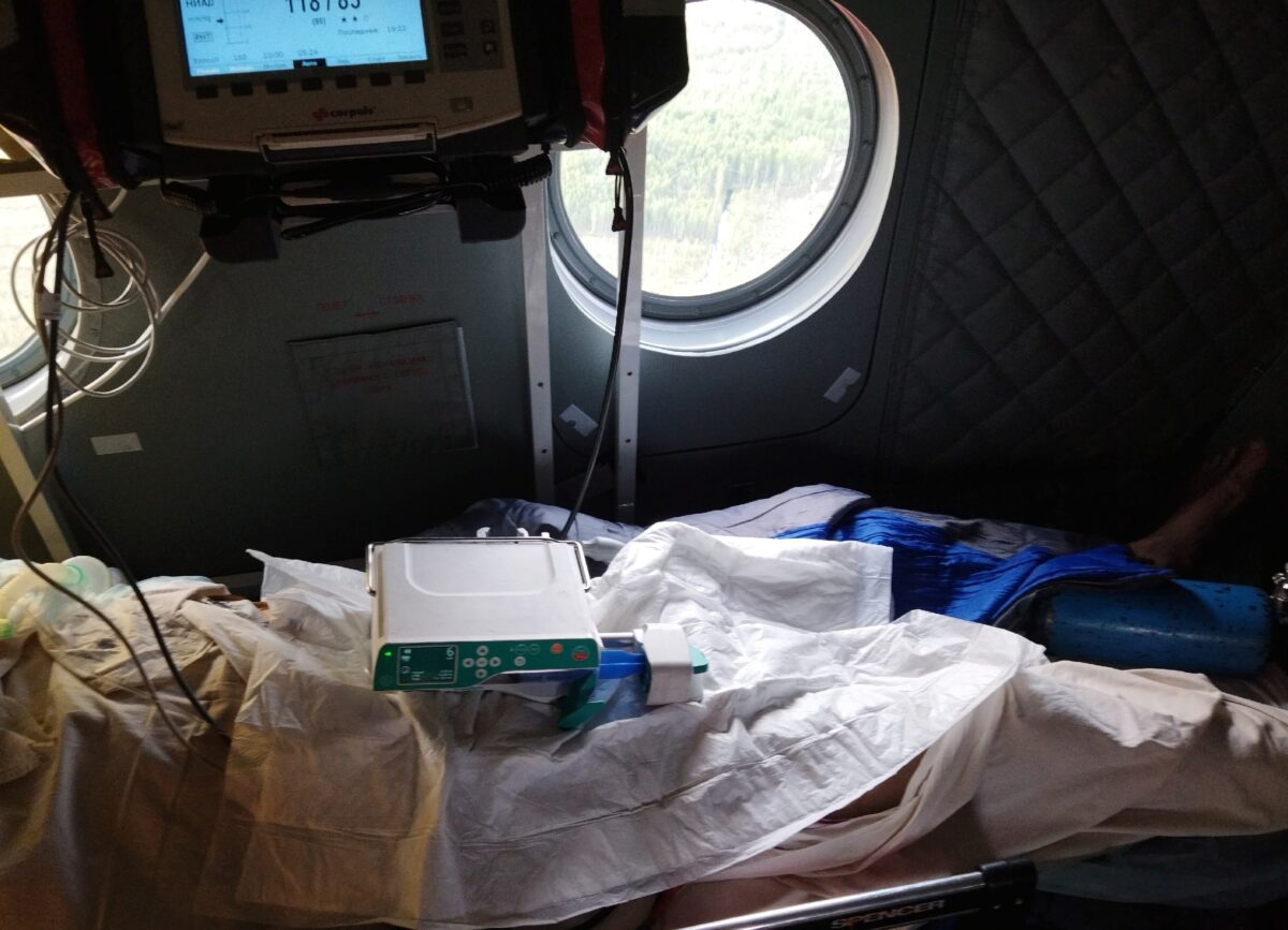 Спасатели попросили жителей Тверской области не задерживать санитарные вертолеты   