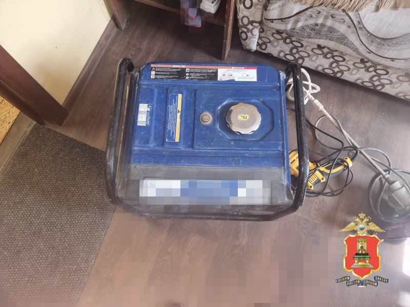 В Тверской области мужчина нашел в бытовке дорогие инструменты и оставил их себе