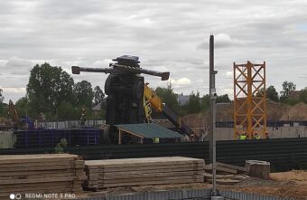 В Заволжском районе Твери снова упал кран