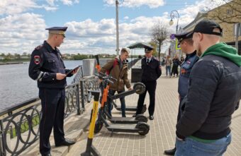 В тверском парке запретили ездить на самокатах